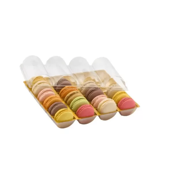 YM 24 – Barquette dorée avec couvercle transparent pour 24 pièces de macarons